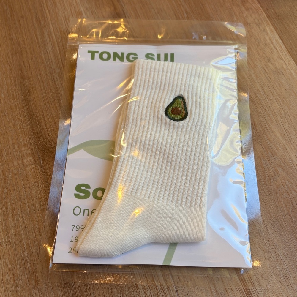 Avocado embroidery socks